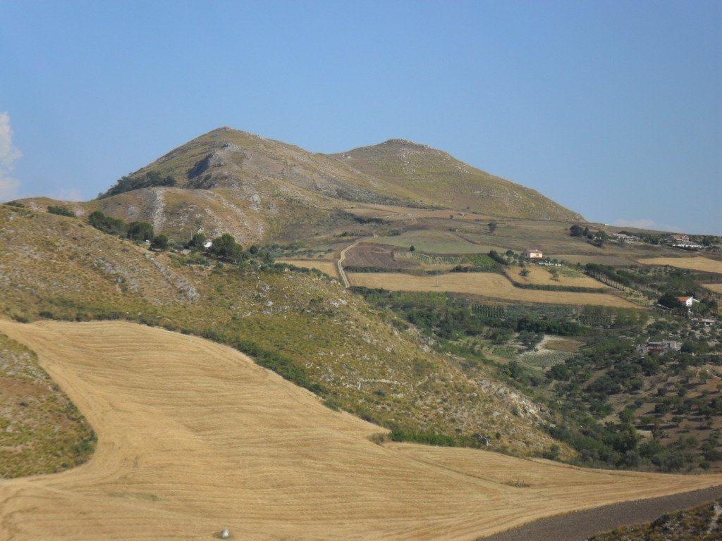 CIMINNA da CI-MINNA, QUI LE MAMMELLE